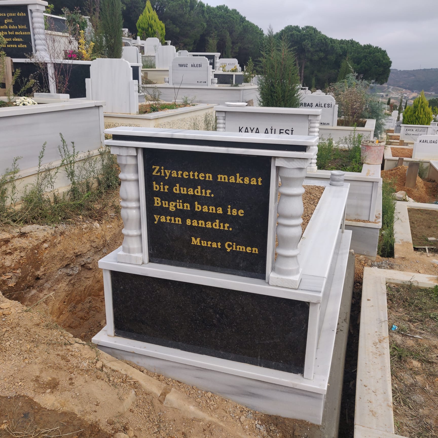 Elegant Granit Mezar